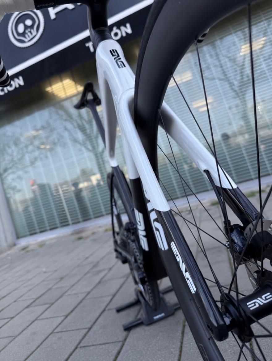 Bicicleta ENVE MELEE